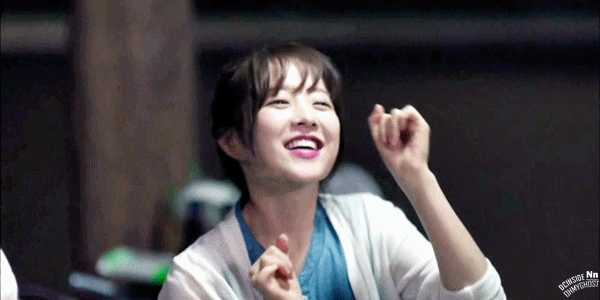 박보영 어깨 춤 움짤.gif
