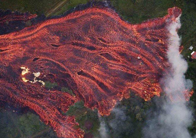 하와이의 화산 폭발 상황 (2).jpg